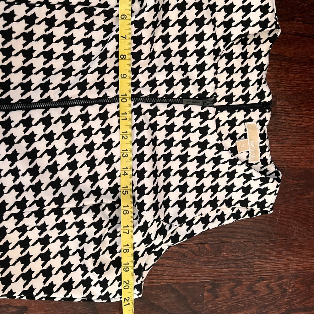 Michael Kors Houndstooth Sleeveless Dress - Picture 5 of 5